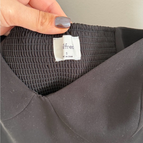 Aritzia Black Puff Sleeve Top - Picture 3 of 3